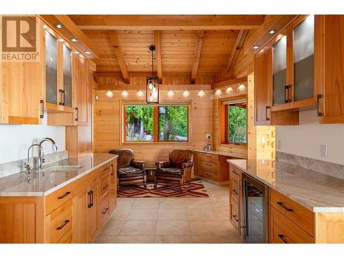 8100, 8104 Silver Star Road, Vernon, BC - Indoor Photo Showing Kitchen