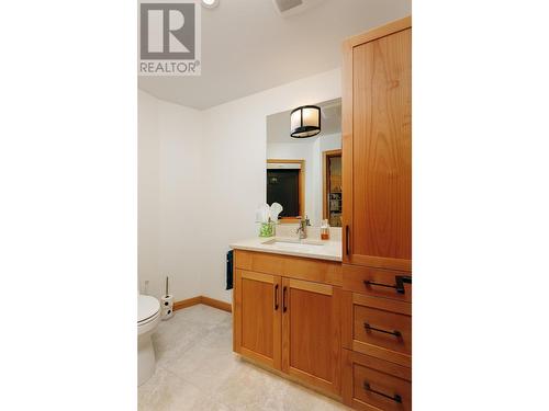 8100, 8104 Silver Star Road, Vernon, BC - Indoor Photo Showing Bathroom