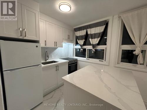 2A - 34 East Haven Drive, Toronto, ON - Indoor Photo Showing Kitchen