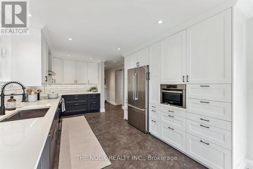 349 Regal Briar Street, Whitby (Blue Grass Meadows), ON - Indoor Photo Showing Kitchen With Upgraded Kitchen