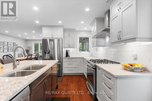 115 Palmer Road, Belleville, ON - Indoor Photo Showing Kitchen With Double Sink With Upgraded Kitchen