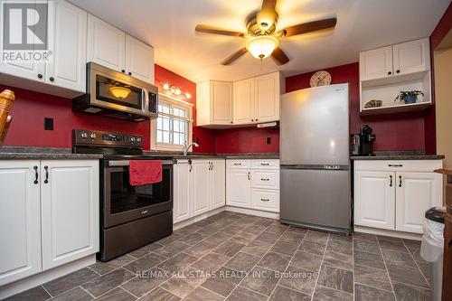 20 Mccreedie Street, Kawartha Lakes (Lindsay), ON - Indoor Photo Showing Kitchen