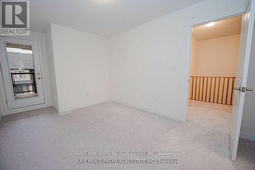 1556 Hilson Heights, Milton, ON - Indoor Photo Showing Other Room