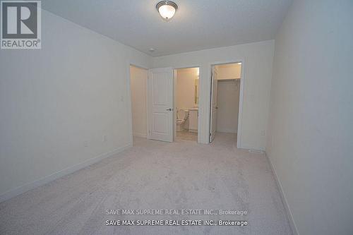 1556 Hilson Heights, Milton, ON - Indoor Photo Showing Other Room