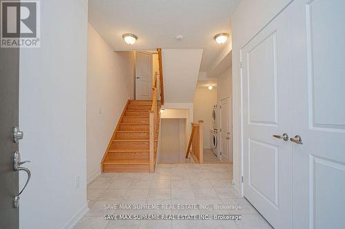 1556 Hilson Heights, Milton, ON - Indoor Photo Showing Other Room