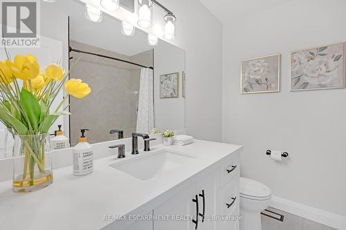 675 Woodview Road, Burlington, ON - Indoor Photo Showing Bathroom