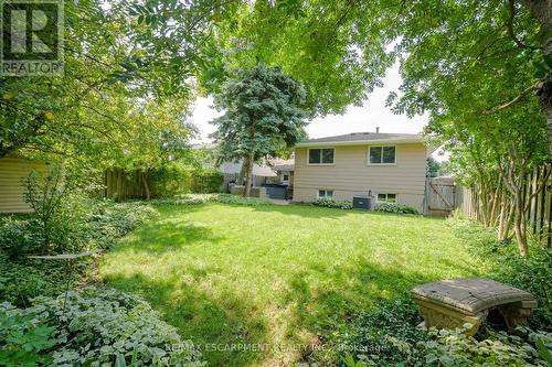 675 Woodview Road, Burlington, ON - Outdoor With Backyard