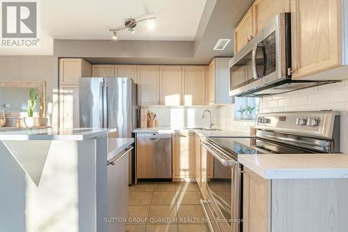 305 - 1140 Parkwest Place S, Mississauga, ON - Indoor Photo Showing Kitchen