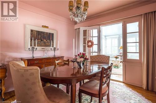 144 Brantdale Avenue, Hamilton, ON - Indoor Photo Showing Dining Room