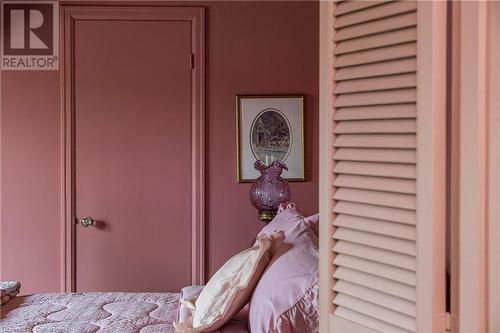 144 Brantdale Avenue, Hamilton, ON - Indoor Photo Showing Bedroom