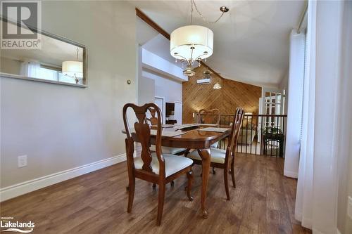 39 Trillium Court, Wasaga Beach, ON - Indoor Photo Showing Dining Room