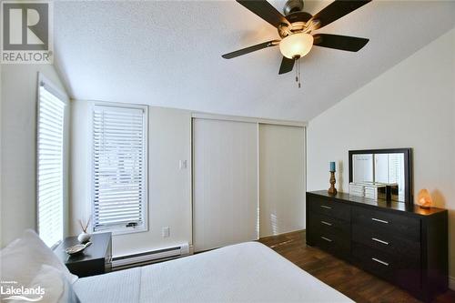 39 Trillium Court, Wasaga Beach, ON - Indoor Photo Showing Bedroom