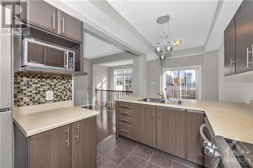 859 Kennacraig Private, Ottawa, ON - Indoor Photo Showing Kitchen With Double Sink