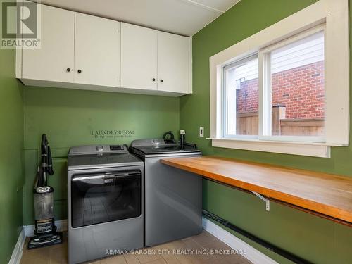 1076 Line Avenue, Pelham (662 - Fonthill), ON - Indoor Photo Showing Laundry Room