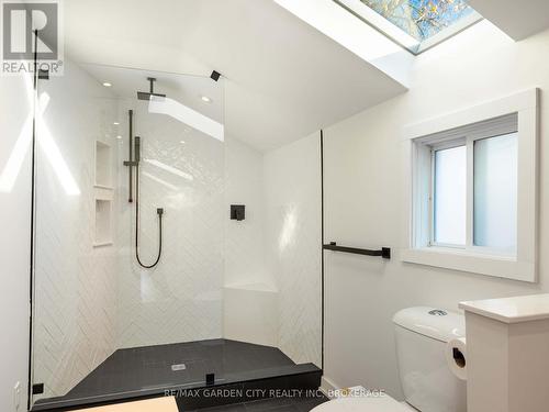 1076 Line Avenue, Pelham (662 - Fonthill), ON - Indoor Photo Showing Bathroom