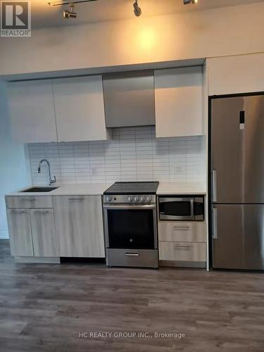 928 - 251 Jarvis Street, Toronto, ON - Indoor Photo Showing Kitchen