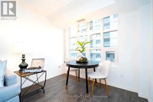 801 - 65 East Liberty Street, Toronto, ON - Indoor Photo Showing Dining Room