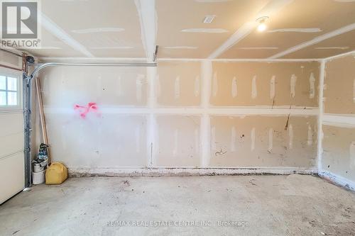 82 Reichert Court, Milton, ON - Indoor Photo Showing Garage