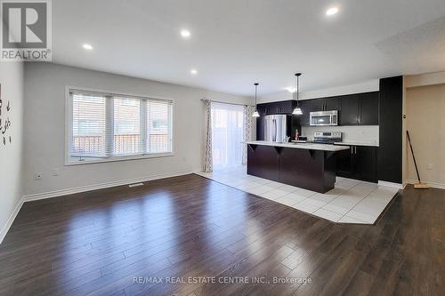 82 Reichert Court, Milton, ON - Indoor Photo Showing Kitchen