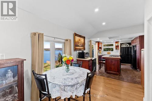 344 Fife Avenue, Smith-Ennismore-Lakefield, ON - Indoor Photo Showing Dining Room