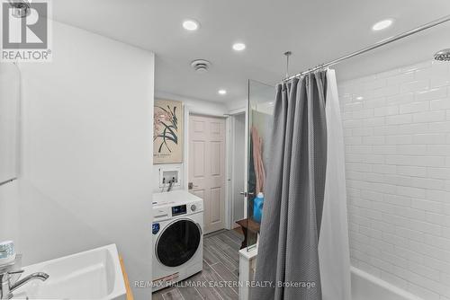 344 Fife Avenue, Smith-Ennismore-Lakefield, ON - Indoor Photo Showing Laundry Room