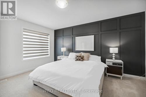 29 Bensley Lane, Hamilton, ON - Indoor Photo Showing Bedroom