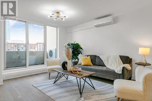 316 - 60 Southport Street, Toronto, ON - Indoor Photo Showing Living Room