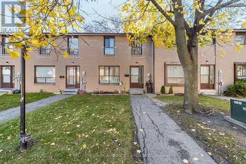 60 Fleetwood Crescent, Brampton, ON - Outdoor With Facade