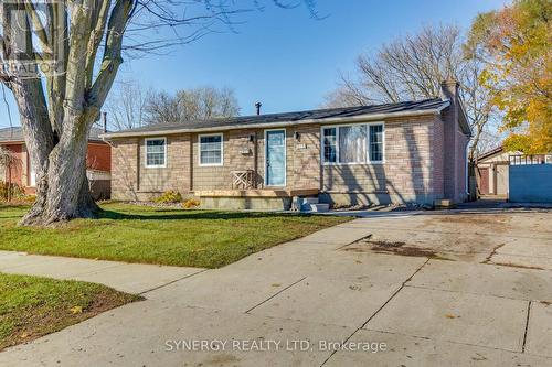 315 Burns Street, Strathroy-Caradoc (Sw), ON - Outdoor