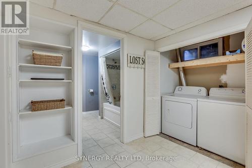 315 Burns Street, Strathroy-Caradoc (Sw), ON - Indoor Photo Showing Laundry Room