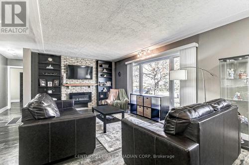 263 Greenwood Avenue, London, ON - Indoor Photo Showing Living Room With Fireplace