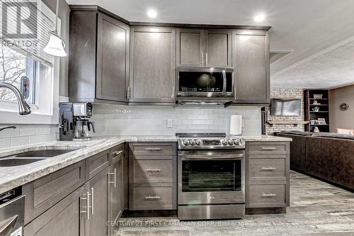 263 Greenwood Avenue, London, ON - Indoor Photo Showing Kitchen With Double Sink With Upgraded Kitchen