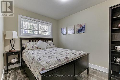 263 Greenwood Avenue, London, ON - Indoor Photo Showing Bedroom