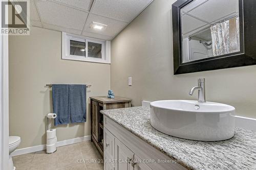 263 Greenwood Avenue, London, ON - Indoor Photo Showing Bathroom