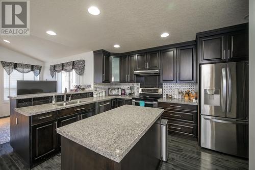 6733 Checkley Road, Prince George, BC - Indoor Photo Showing Kitchen With Upgraded Kitchen