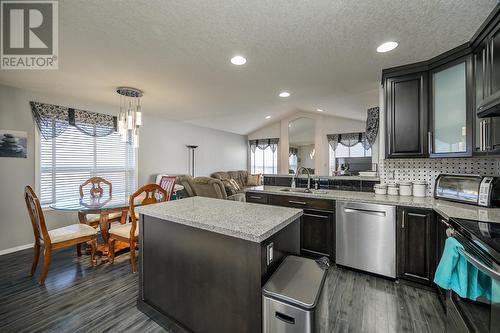 6733 Checkley Road, Prince George, BC - Indoor Photo Showing Kitchen