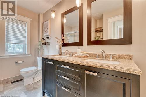 Bathroom with vanity and toilet - 262 Homewood Avenue, Hamilton, ON - Indoor Photo Showing Bathroom