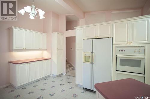 2015 Sommerfeld Avenue, Saskatoon, SK - Indoor Photo Showing Kitchen