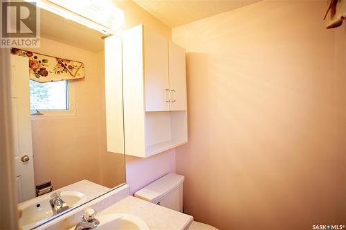 2015 Sommerfeld Avenue, Saskatoon, SK - Indoor Photo Showing Bathroom