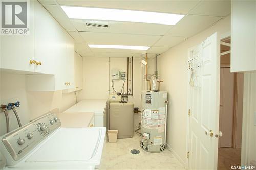 2015 Sommerfeld Avenue, Saskatoon, SK - Indoor Photo Showing Laundry Room