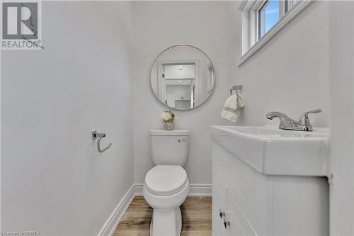 2 piece - 15 Gordon Street, Brantford, ON - Indoor Photo Showing Bathroom