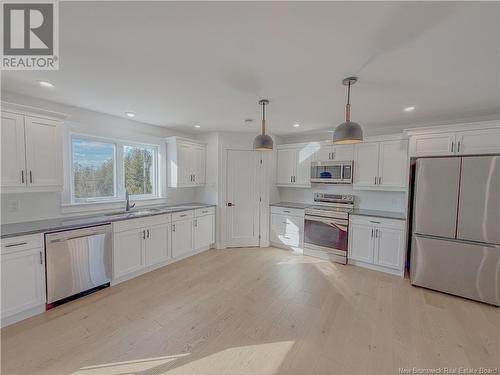 32 Blenheim Drive, Quispamsis, NB - Indoor Photo Showing Kitchen