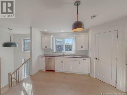 32 Blenheim Drive, Quispamsis, NB - Indoor Photo Showing Kitchen