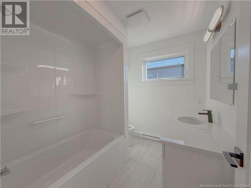 32 Blenheim Drive, Quispamsis, NB - Indoor Photo Showing Bathroom