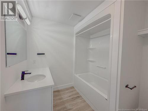 32 Blenheim Drive, Quispamsis, NB - Indoor Photo Showing Bathroom