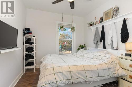 285 Mary Street, Hamilton, ON - Indoor Photo Showing Bedroom