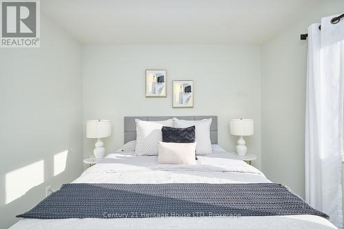 51267 Tunnacliffe Road, Wainfleet (879 - Marshville/Winger), ON - Indoor Photo Showing Bedroom