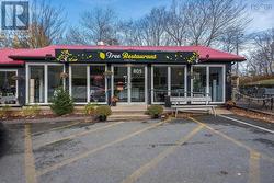 805/807 Bedford Highway  Halifax, NS B4A 1A4