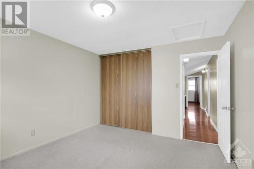 8 Henfield Avenue, Ottawa, ON - Indoor Photo Showing Other Room