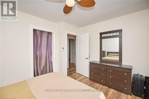 118 Rosemount Avenue, Port Colborne (878 - Sugarloaf), ON - Indoor Photo Showing Bedroom